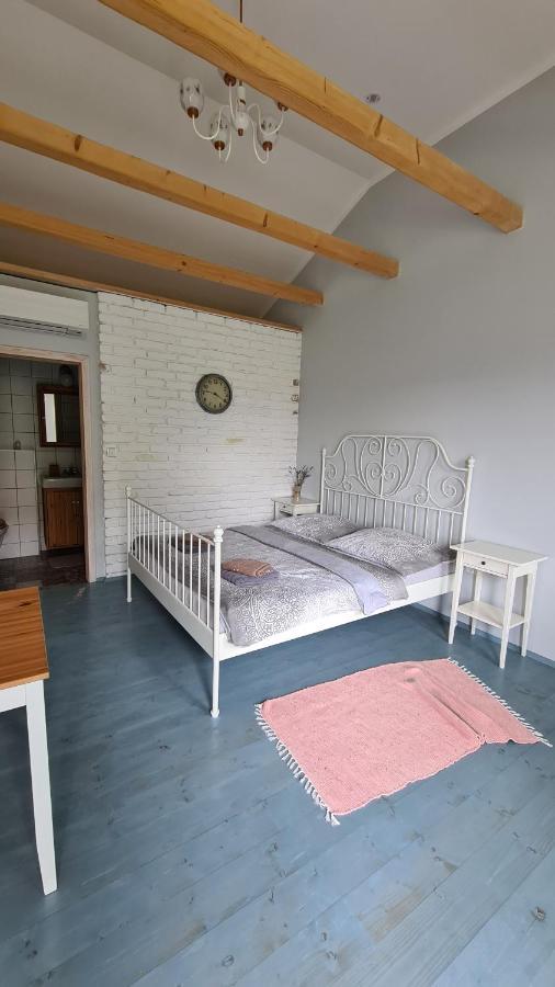 La Bobul Apartments Drnholec Zewnętrze zdjęcie