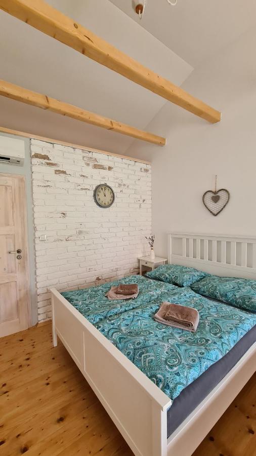 La Bobul Apartments Drnholec Zewnętrze zdjęcie