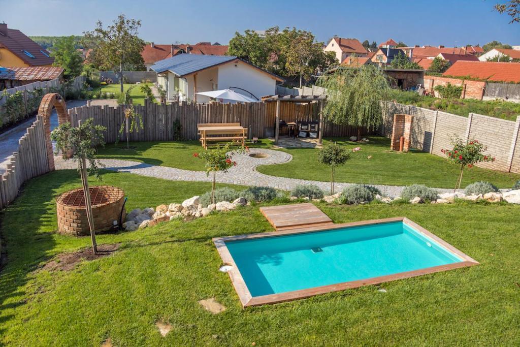 La Bobul Apartments Drnholec Zewnętrze zdjęcie