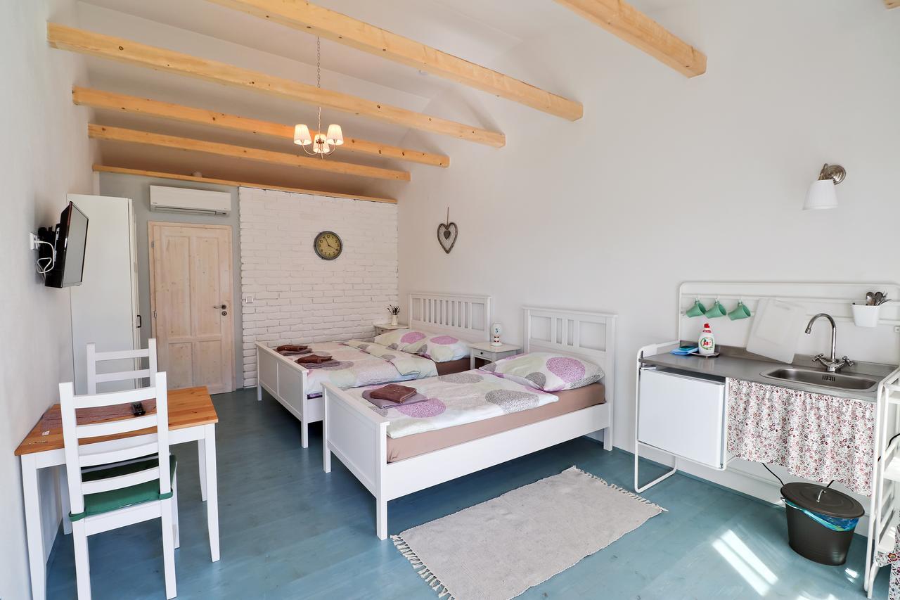 La Bobul Apartments Drnholec Zewnętrze zdjęcie